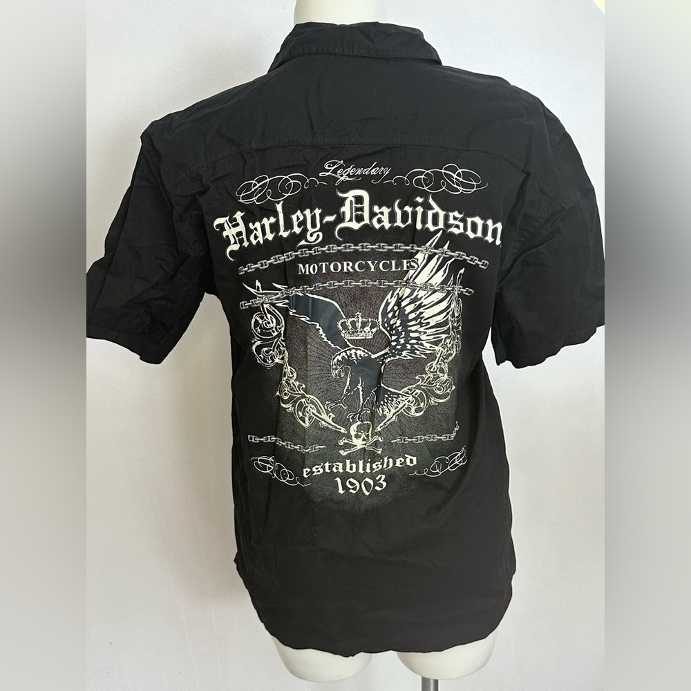 Men’s Harley Davidson shirt sleeve button up shirt. Size large.